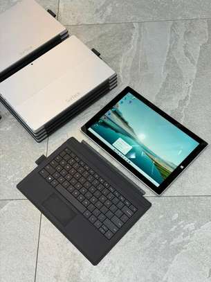 Tablette Surface image 5