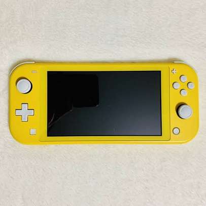 Nintendo switch Lite flashé +10Jeux image 2