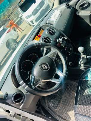 Renault Duster 2018 image 8