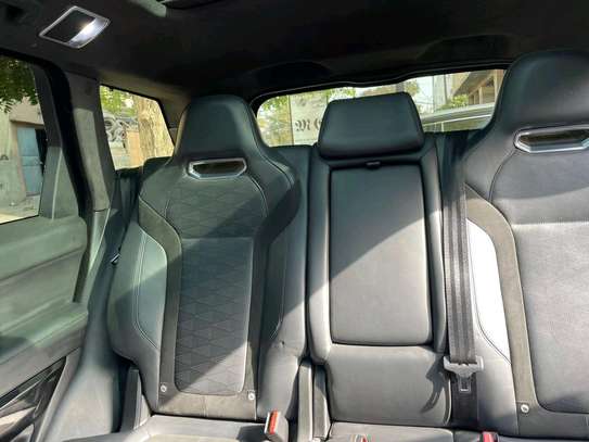 Range Rover image 12
