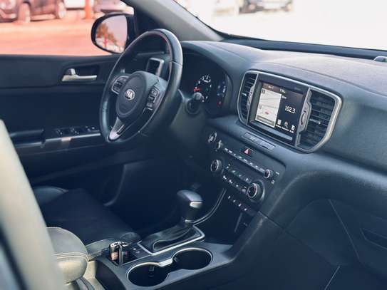 Kia Sportage 2018 image 8