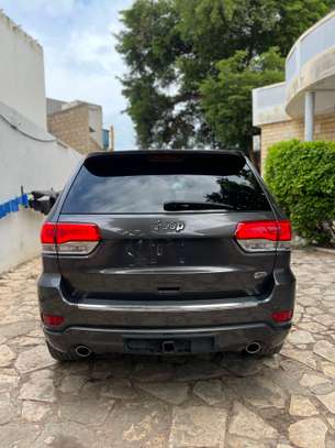 Jeep Grand Cherokee Overland 2015 image 8