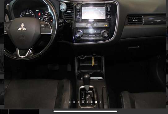 Mitsubishi outlander à louer image 9