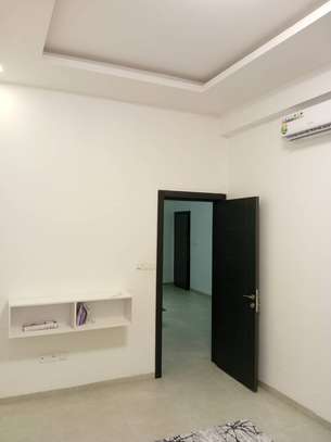 Appartement meublé à louer au point e image 5