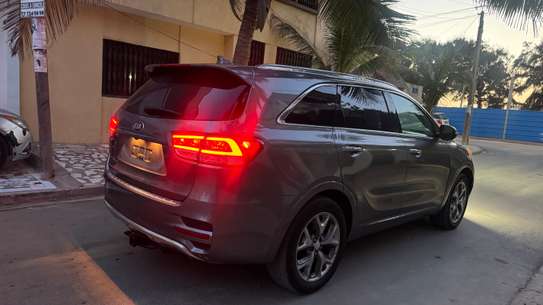 KIA SORENTO image 8