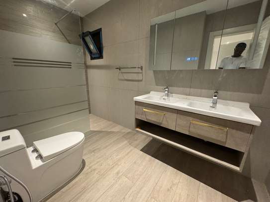 Appartement à louer point E picine olympique image 11