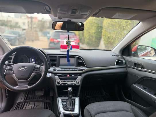 Hyundai elantra 2017 image 6