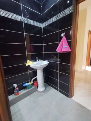 Villa de 300m2 a Thies image 11