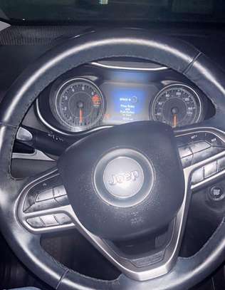 JEEP CHEROKEE image 5