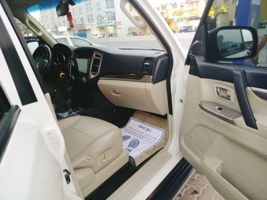Mitsubishi Pajero GLS Platinium image 1