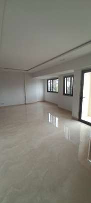 Apparemment à louer image 3