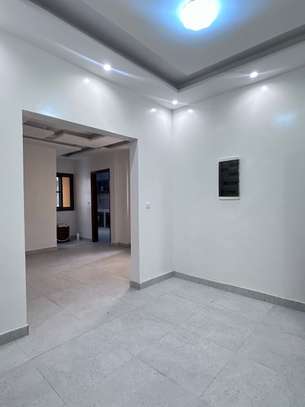 Appartement f4 neuf et spacieux  à louer à Yoff aéroport image 3