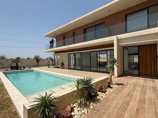 Belle villa toute neuve  sise saly,très moderne… image 2