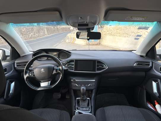 Peugeot 308 modèle 2016 image 4