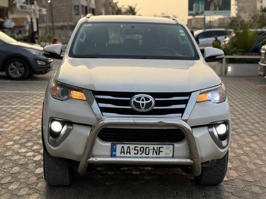 Toyota fortuner 2018 image 1