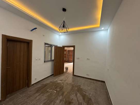 BEL APPARTEMENT F4 À SACRÉ CŒUR 3 VDN image 10