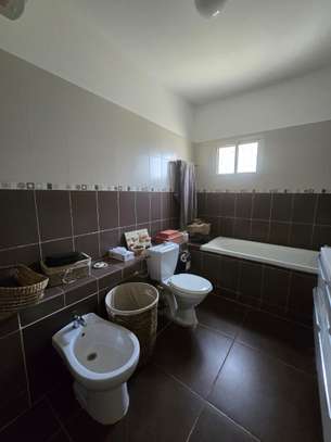 Villa F6 R+1 avec Jardin et Piscine- Cité Africa image 15