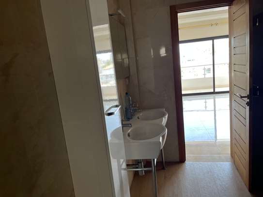 Apparemment F5 à louer aux almadies image 10
