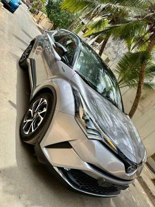 TOYOTA CH-R 2019 image 1