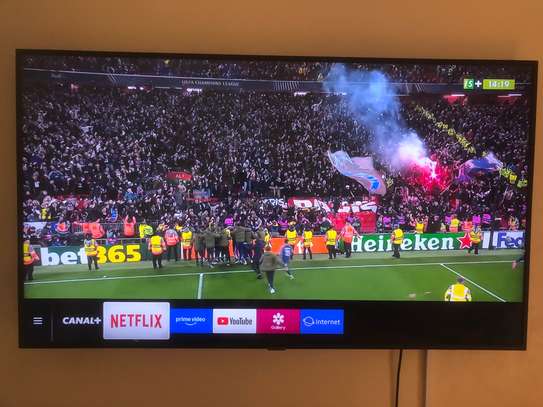 Samsung 4K smart Tv image 1