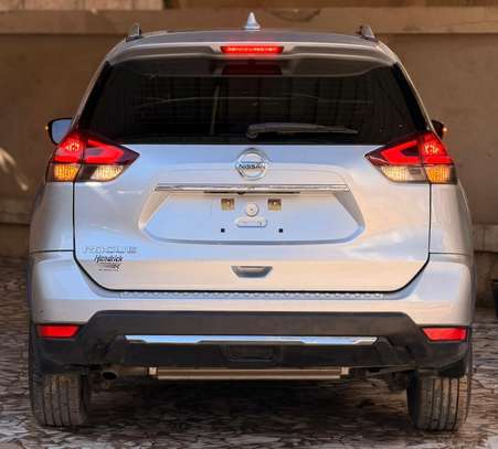 Nissan rogue image 4
