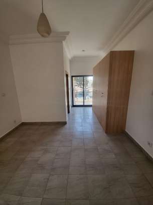 Appartement F4 Neuf à louer à Amitié 2 image 10