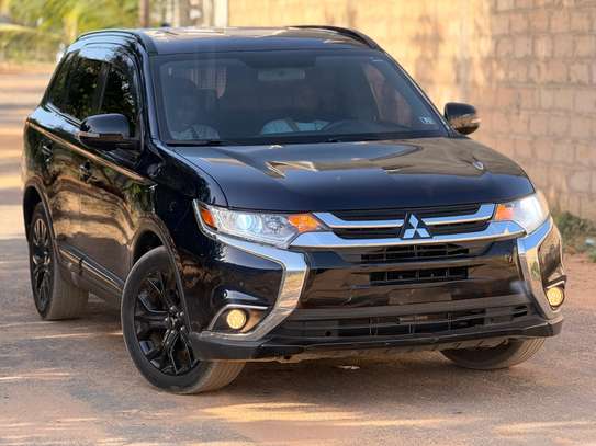 MITSUBISHI OUTLANDER ANNÉE 2018 image 1