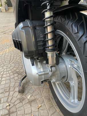 Honda SH125 image 7