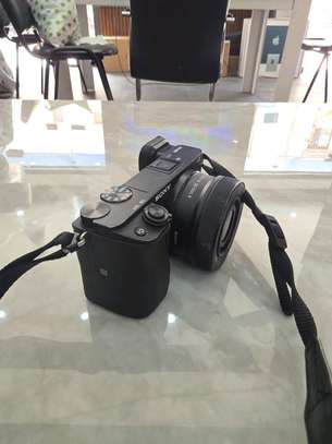 Sony alpha 6400 image 2