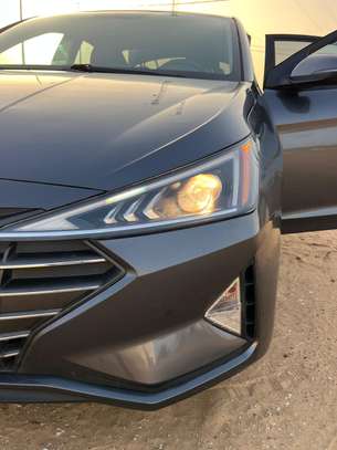 Hyundai elantra 2020 image 4