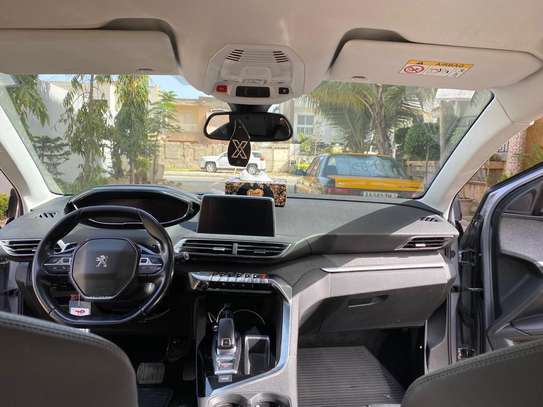 PEUGEOT 3008 image 6