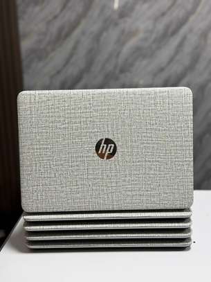 Hp EliteBook gris argenté 840 G3 Core i5 6ème Génération image 3