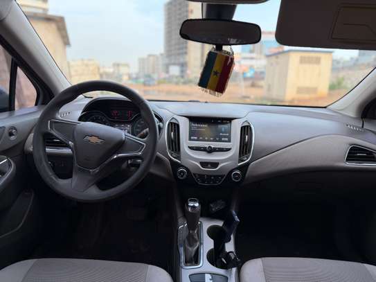 Chevrolet Cruz image 4