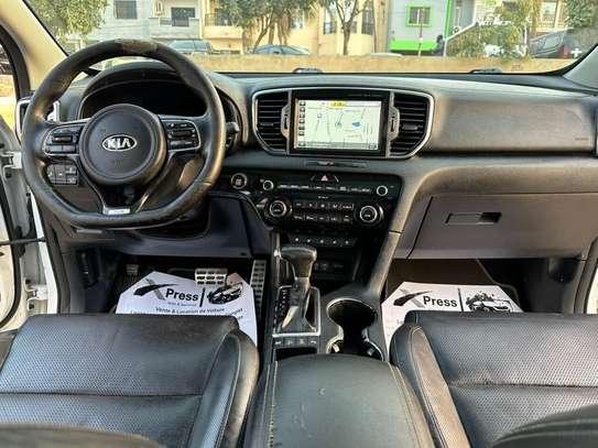 KIA  SPORTAGE 5X   2017 image 9