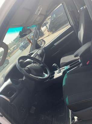 Toyota hilux 2018 image 6