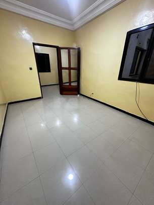 STUDIO F2 À  LOUER À  NGOR image 6