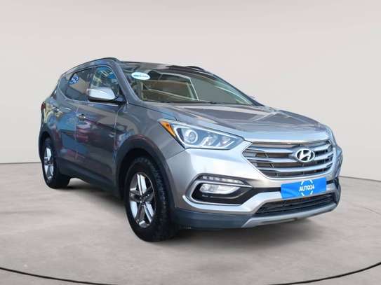 Hyundai Santa Fe 2017 – Intérieur cuir – Excellent état image 3
