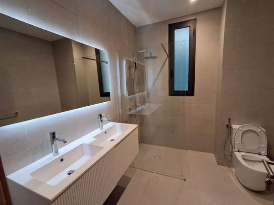 ALMADIES : APPARTEMENT F3 EXCEPTIONNEL  À LOUER image 11