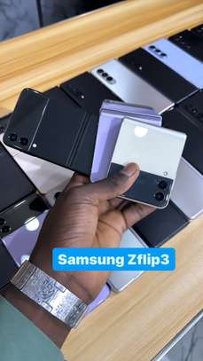 Samsung Galaxy zfold 3🏷️ Samsung Zflip 3 image 3