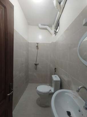 Joli Appartement  cité batrain proche de KFC MERMOZ image 3