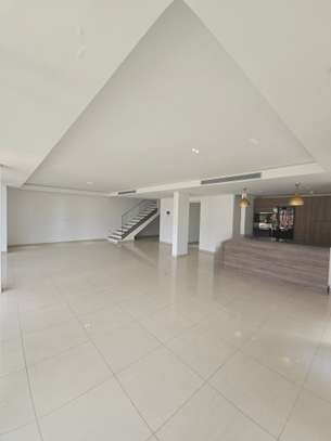 Duplex F4 Corniche Mermoz image 10