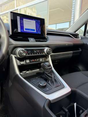 TOYOTA Rav4 2025 image 6