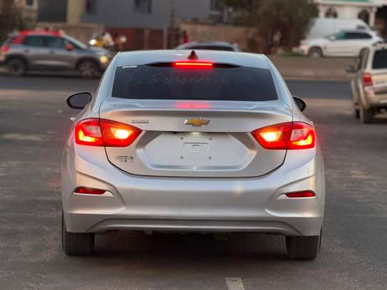 Chevrolet Cruze image 5
