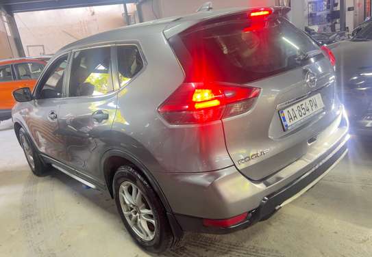 Nissan Rogue image 4