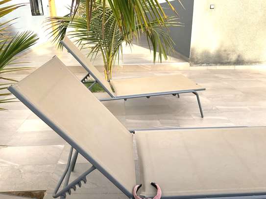 APT LUMINEUX MEUBLE PROCHE ECOLE FRANCAISE SALY image 5