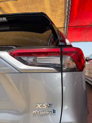 Toyota Rav4 Hybrid image 8