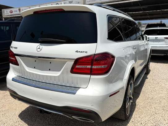 Mercedes GLS 450 4 matique AMG image 5
