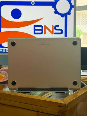 MacBook Air 13" (M3, 8 Go, 512 Go SSD) + Sac Offert image 3