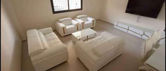 Salon 7 et 8 places en tissu ou cuir image 2