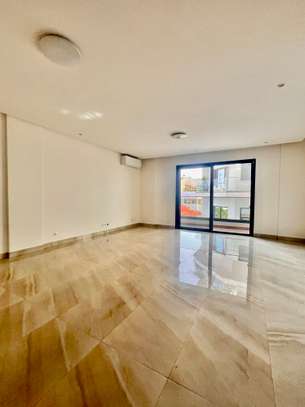 Appartement F4 neuf à vendre à Mermoz au 7e et dernier etage image 4
